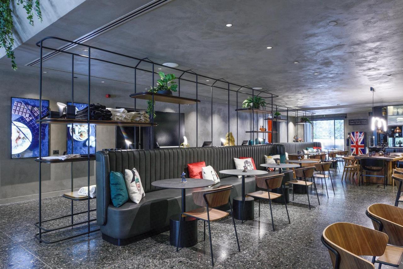 Onoma Hotel Салоники Экстерьер фото The lounge at London Heathrow Airport