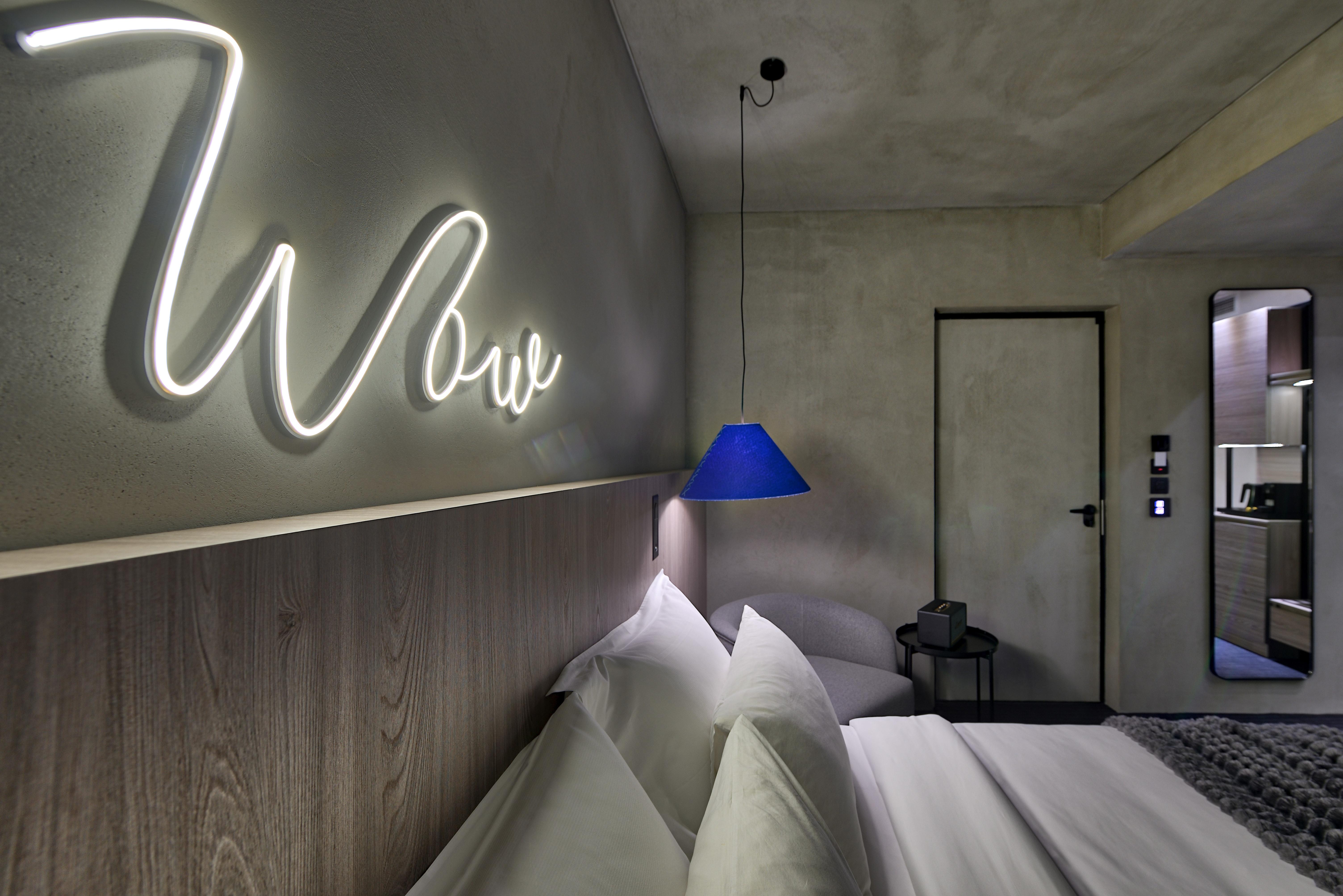 Onoma Hotel Салоники Экстерьер фото A room at the WOW Hotel