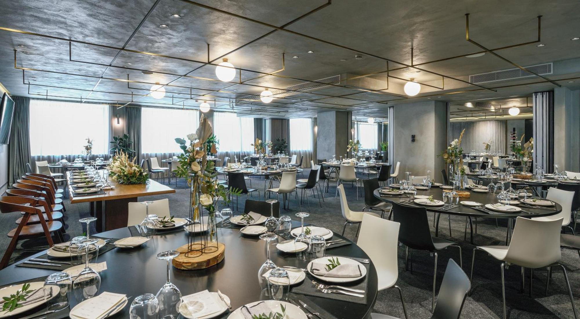 Onoma Hotel Салоники Экстерьер фото The dining room at the 2018 edition of the World Economic Forum